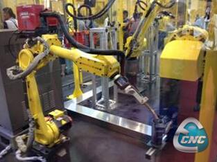 　FANUC R-0iB Robot