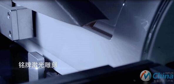 自动采集产品数据,零失误刻印